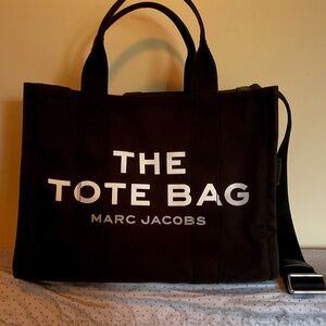 Marc Jacobs. Black Canvas THE TOTE BAG